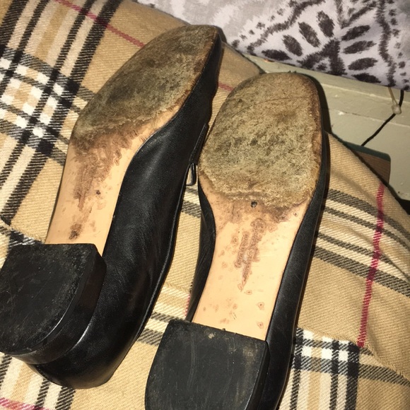 Ferragamo ladies leather shoes 6 and half - Picture 9 of 10